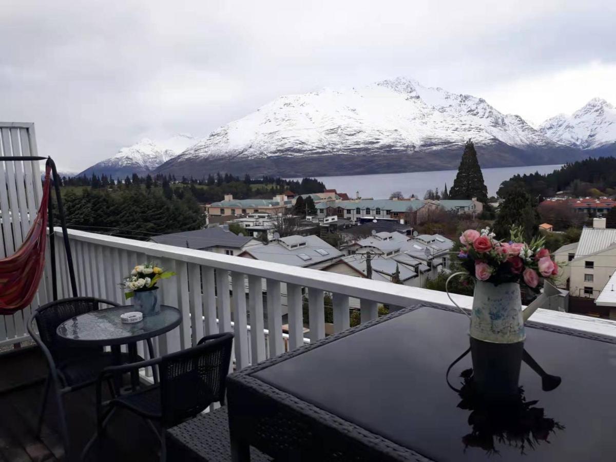 Central Lakeview Apartment With Amazing Rooftop 镇上湖景三室套房 Queenstown Habitación foto